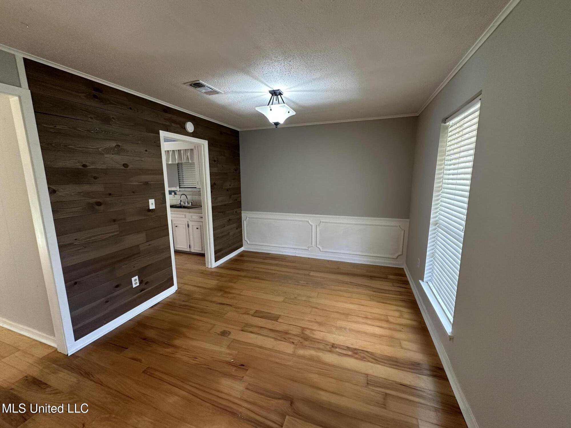 70 Crossgates Drive Brandon, MS 39042 - Photo 4 of 11 IMG_6382