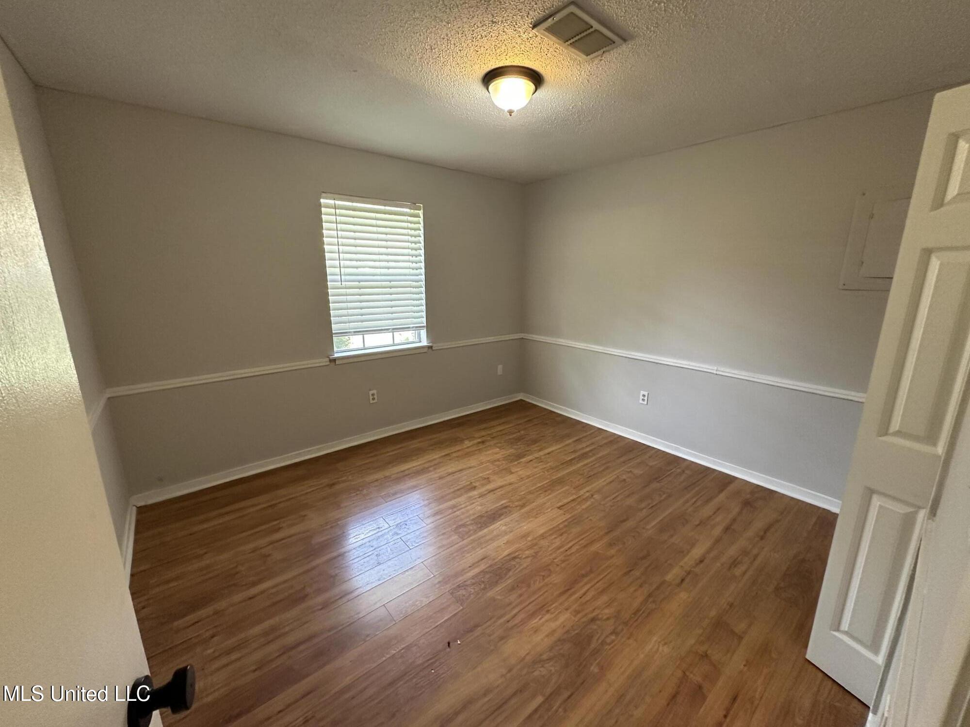 70 Crossgates Drive Brandon, MS 39042 - Photo 8 of 11 IMG_6389