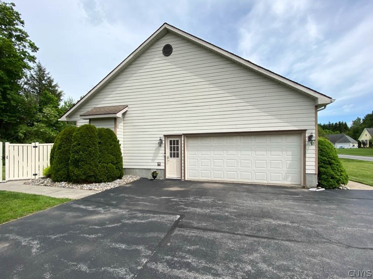 65 Ironwood Road New Hartford, NY 13413 - Photo 46 of 49