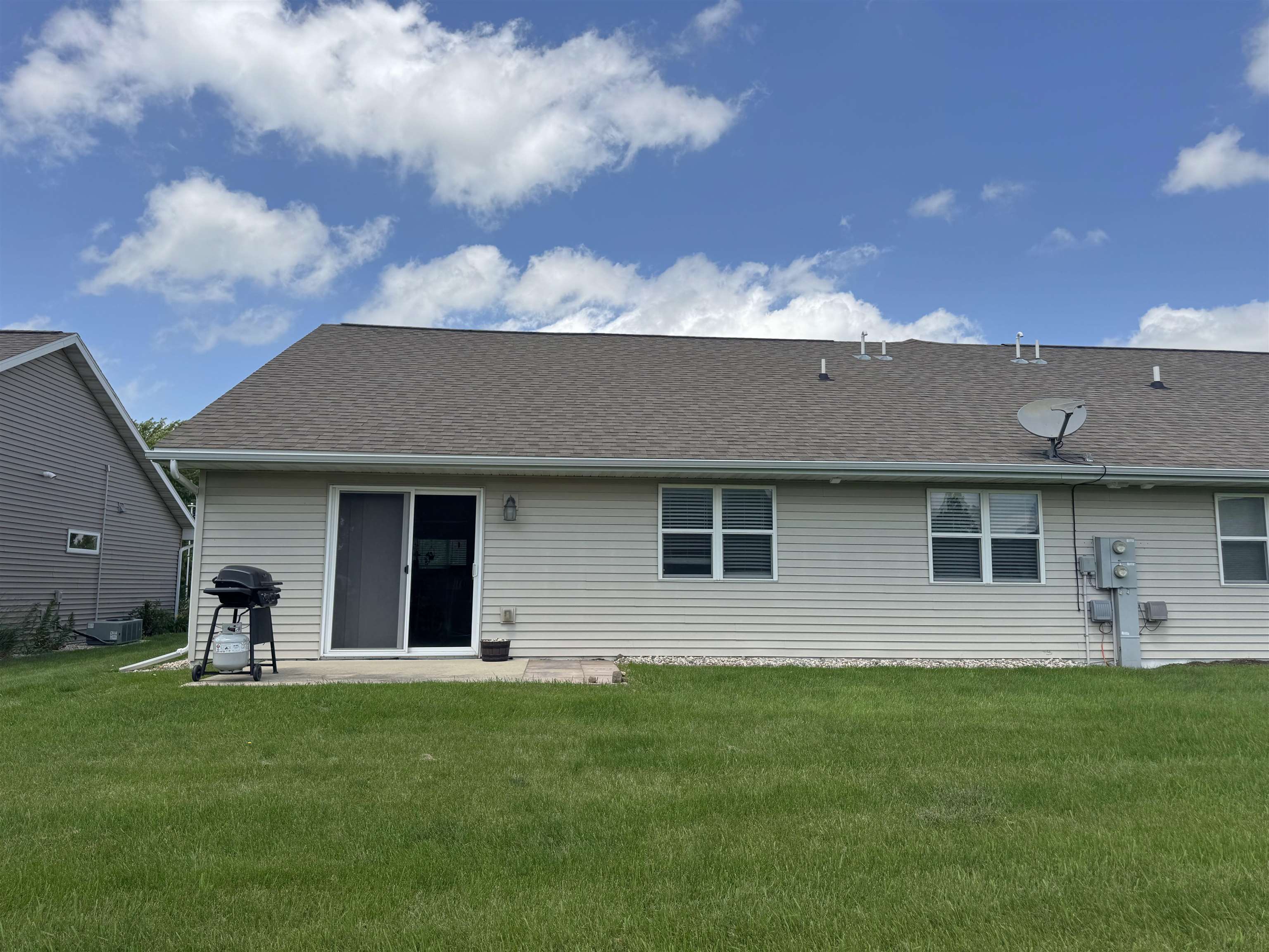 505 3rd, Unit 3 Monroe, WI 53566 - Photo 5 of 38