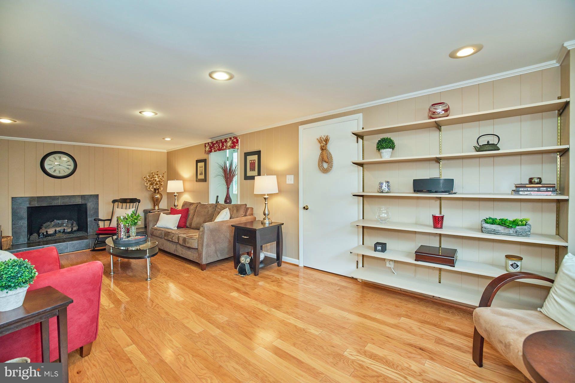 7613 Hamlet Street Springfield, VA 22151 - Photo 32 of 49 Built-in Shelving in Family Room
