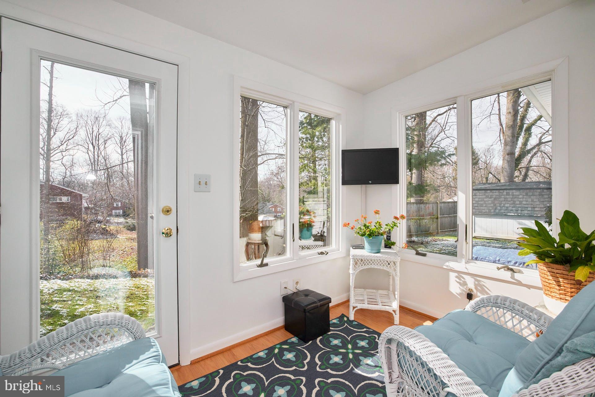 7613 Hamlet Street Springfield, VA 22151 - Photo 40 of 49 Sunroom