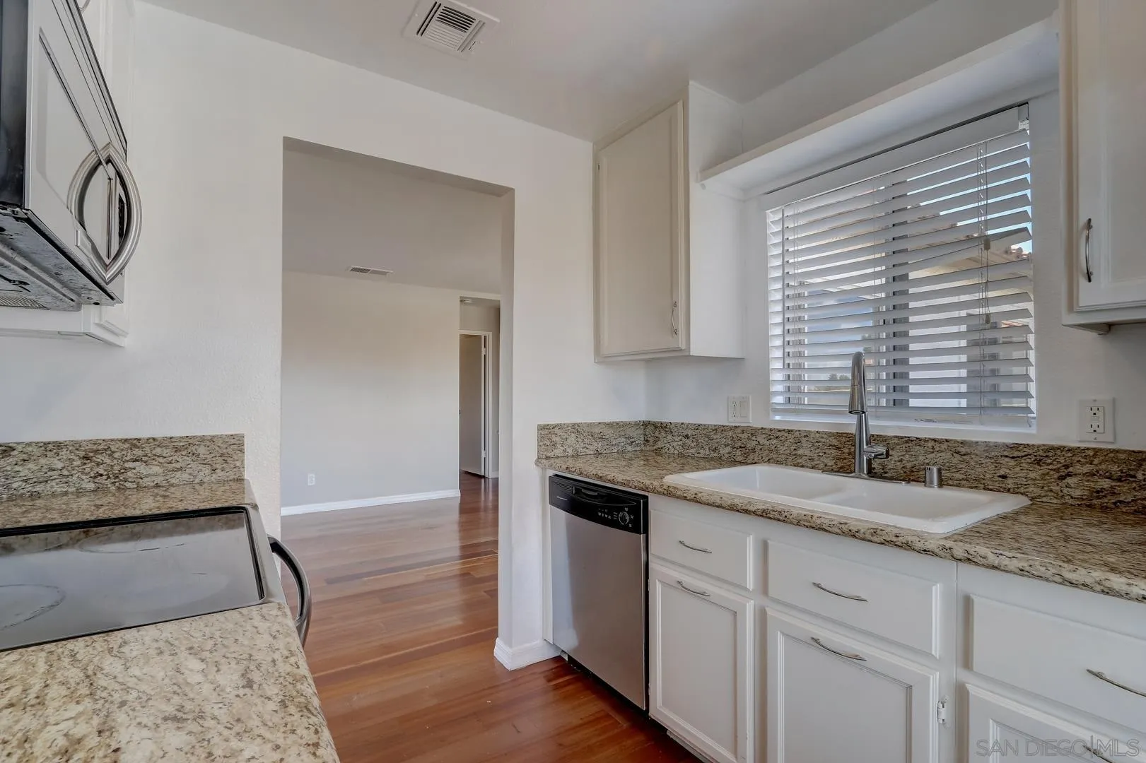 868 South Rancho Santa Fe Road, Unit F San Marcos, CA 92078 - Photo 13 of 18 Gallery Image 13
