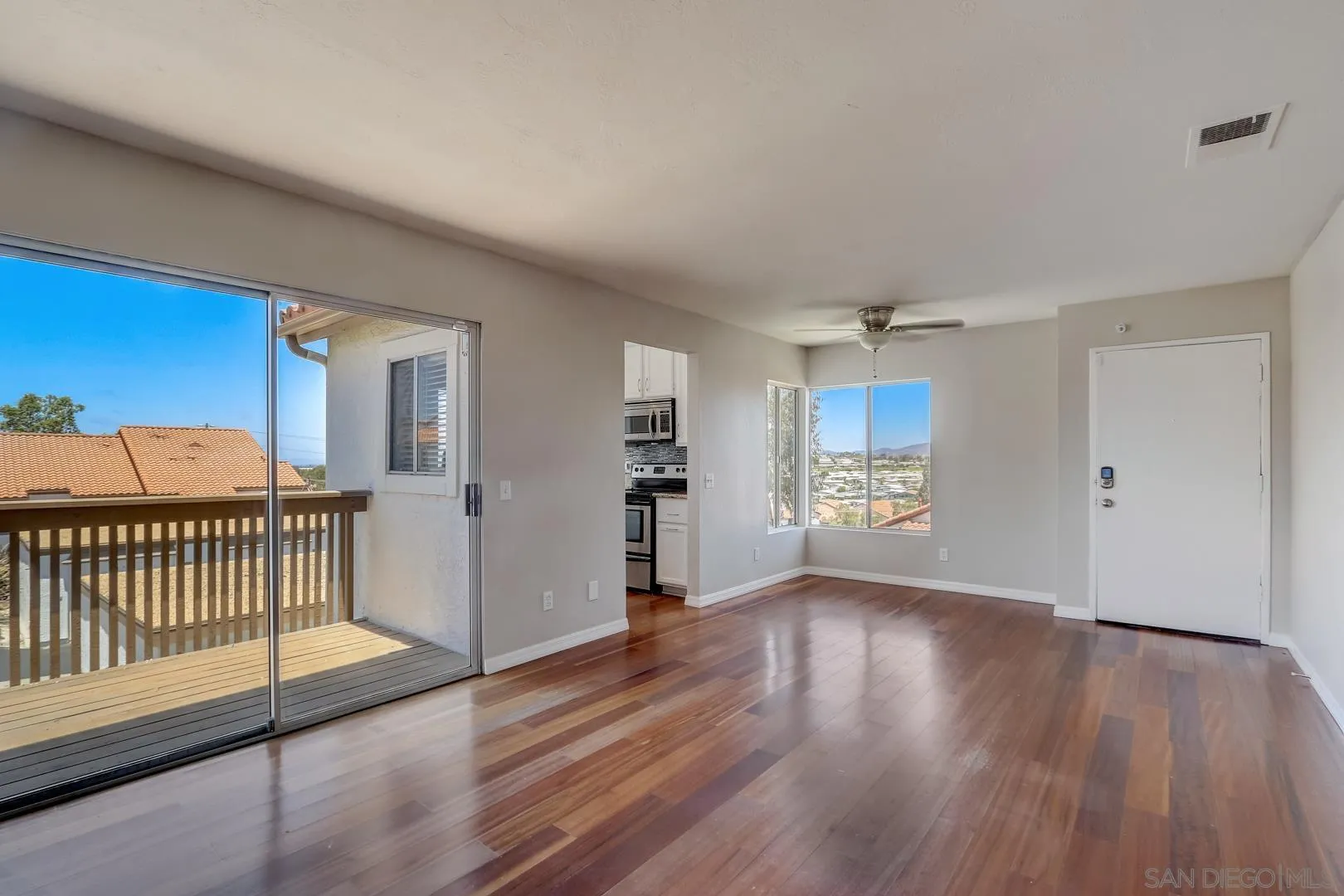 868 South Rancho Santa Fe Road, Unit F San Marcos, CA 92078 - Photo 5 of 18 Gallery Image 5