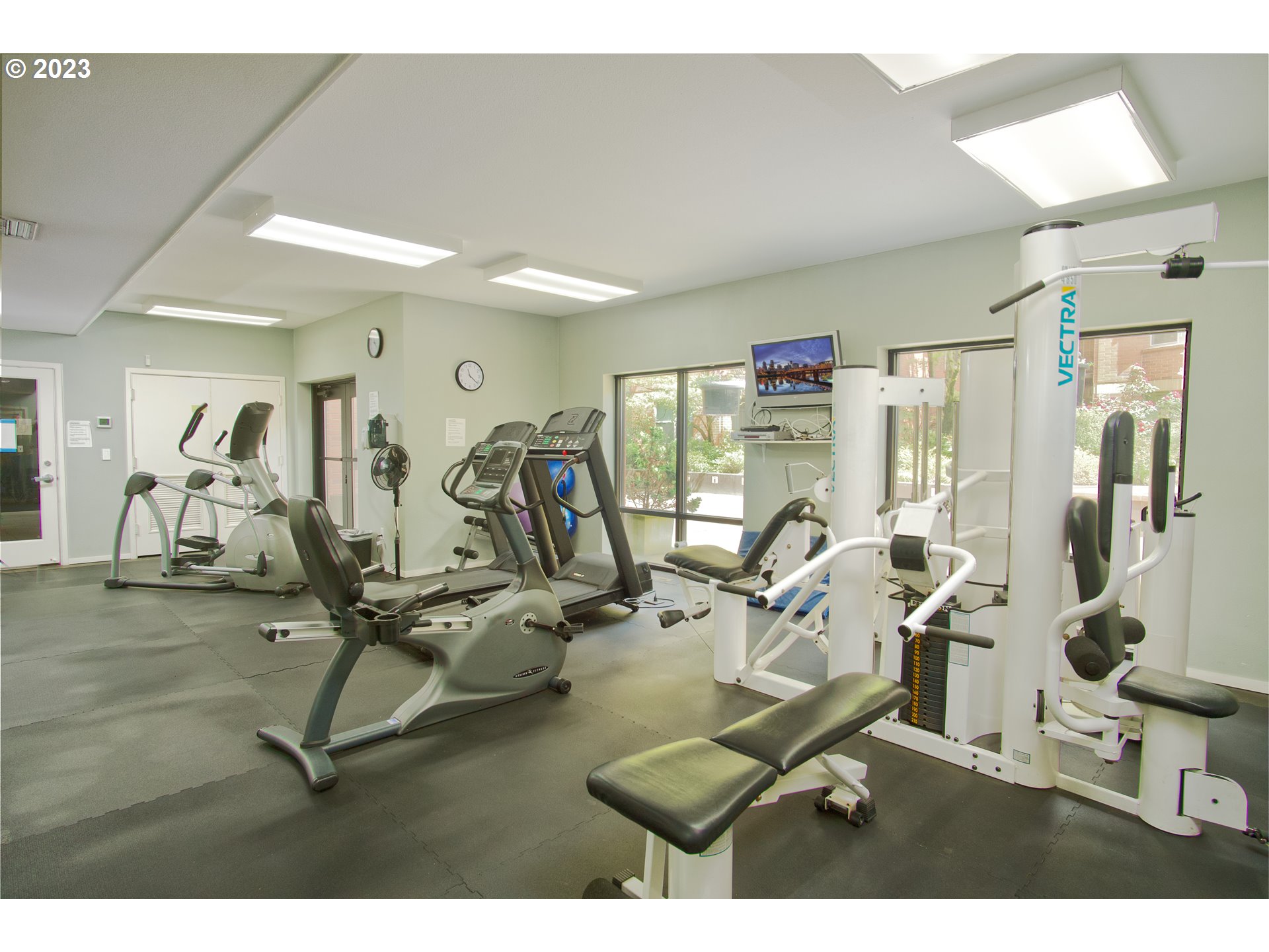 1500 Southwest Park Avenue, Unit 118 Portland, OR 97201 - Photo 20 of 30 a view of a room with gym equipment