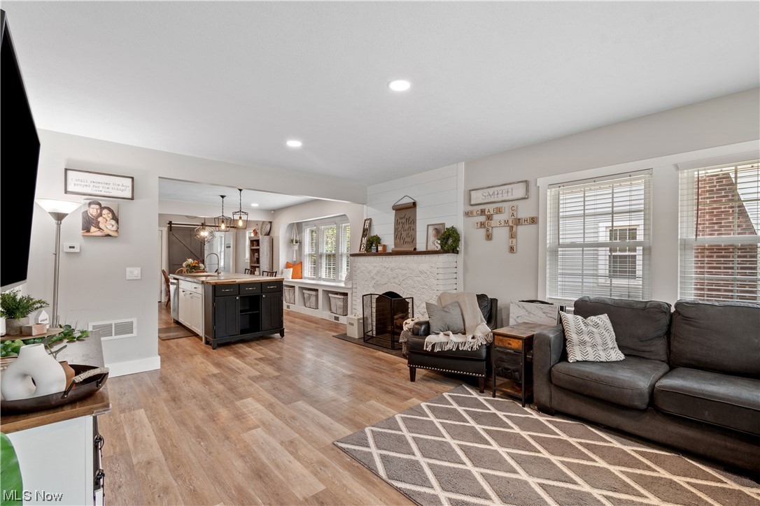 215 Canton Road Akron, OH 44312 - Photo 8 of 31 Gallery Image 8