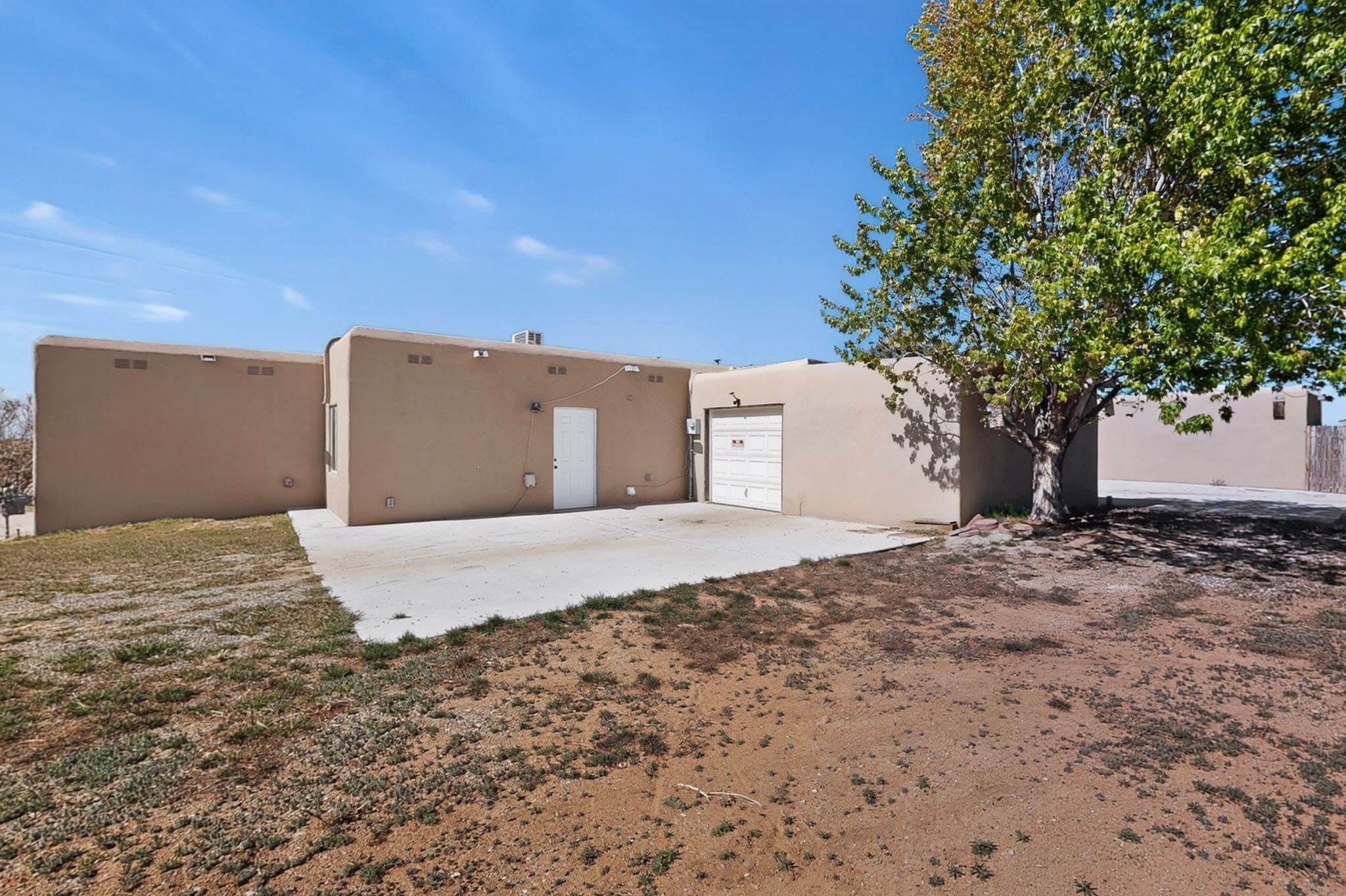 32 Lucero Road, Unit AB Santa Fe, NM 87508 - Photo 25 of 40 Side