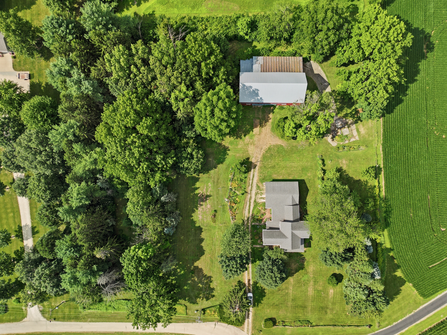 24654 Hazel Road Sterling, IL 61081 - Photo 7 of 41
