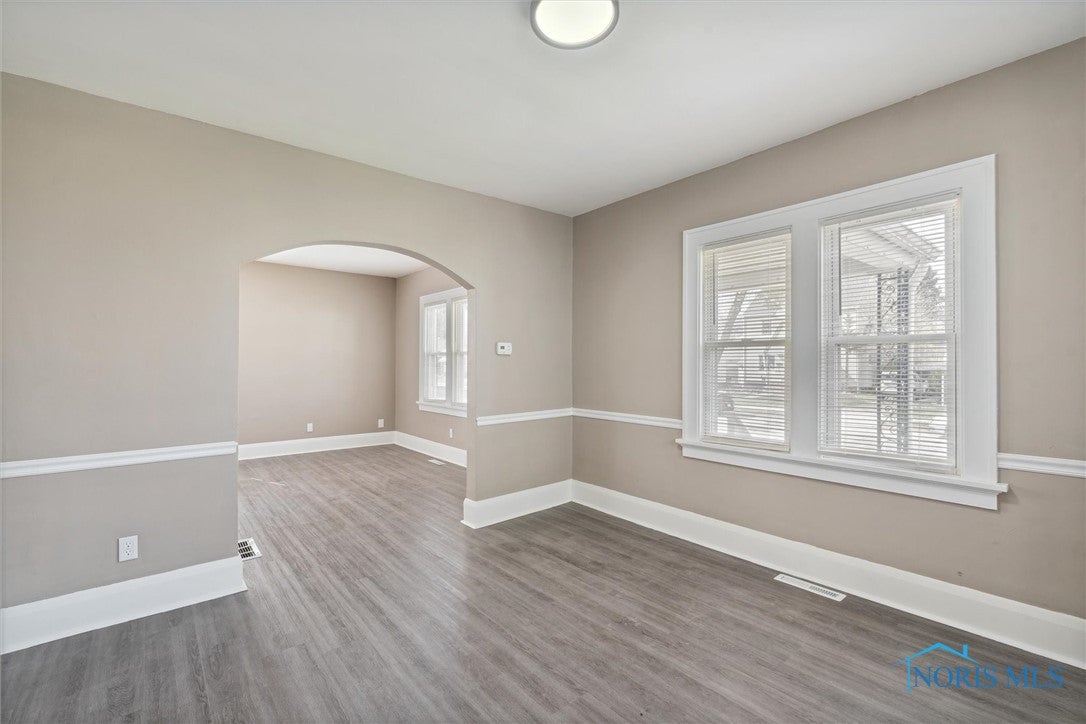 911 Alvison Road Toledo, OH 43612 - Photo 12 of 37 Gallery Image 12