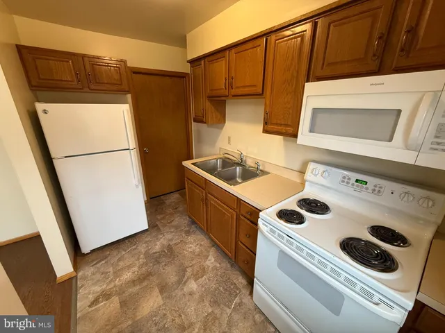 $1,125 | 114 West Vine Street, Unit A, Camp Hill, PA 17011