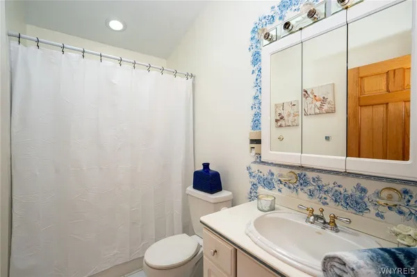 $469,999 | 25 Cranburne Court, Amherst, NY 14221