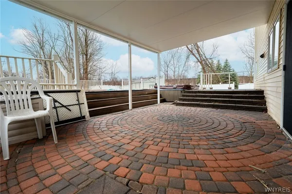 $469,999 | 25 Cranburne Court, Amherst, NY 14221