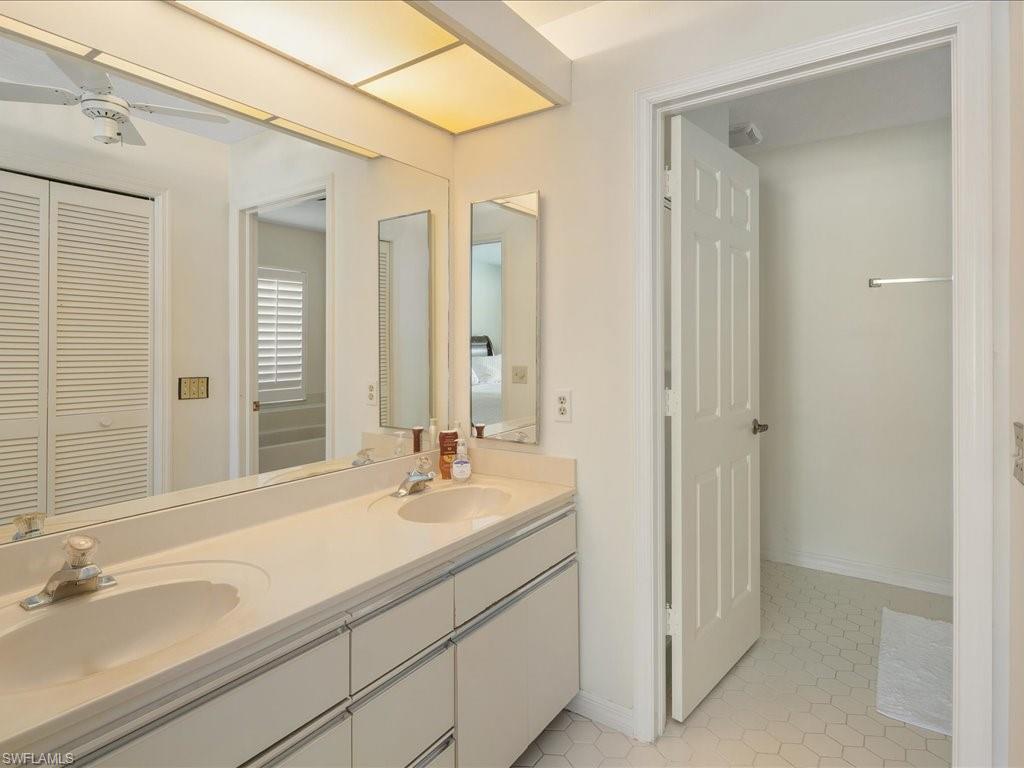 457 Kings Way Naples, FL 34104 - Photo 24 of 34 Gallery Image 24