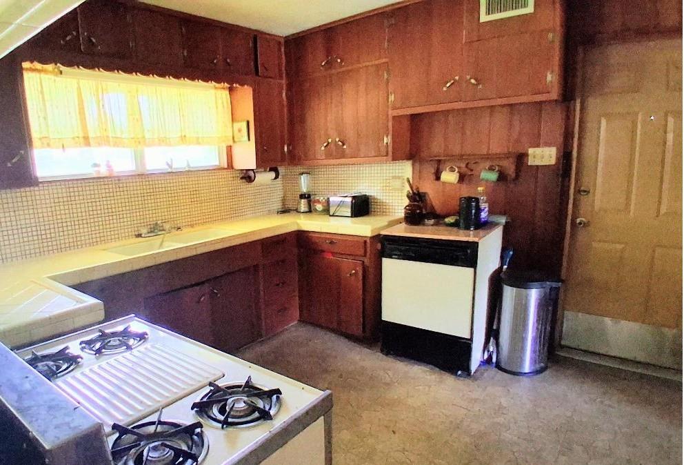 913 Lazy Lane Bryan, TX 77802 - Photo 13 of 17