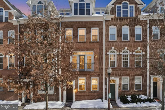$1,399,900 | 829 North Wakefield Street, Arlington, VA 22203