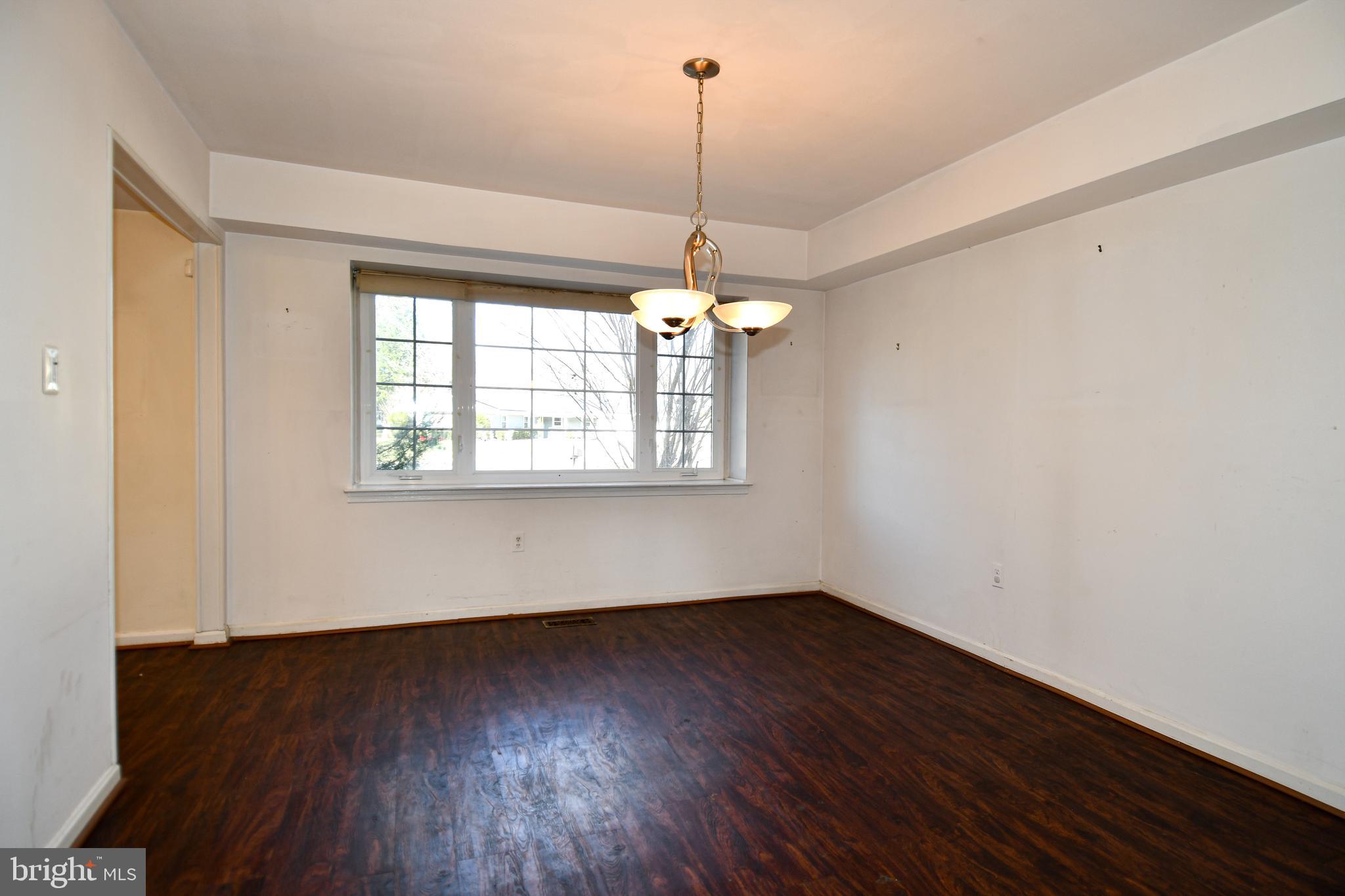 6 Beechvue Court Silver Spring, MD 20906 - Photo 11 of 42 Dining Room