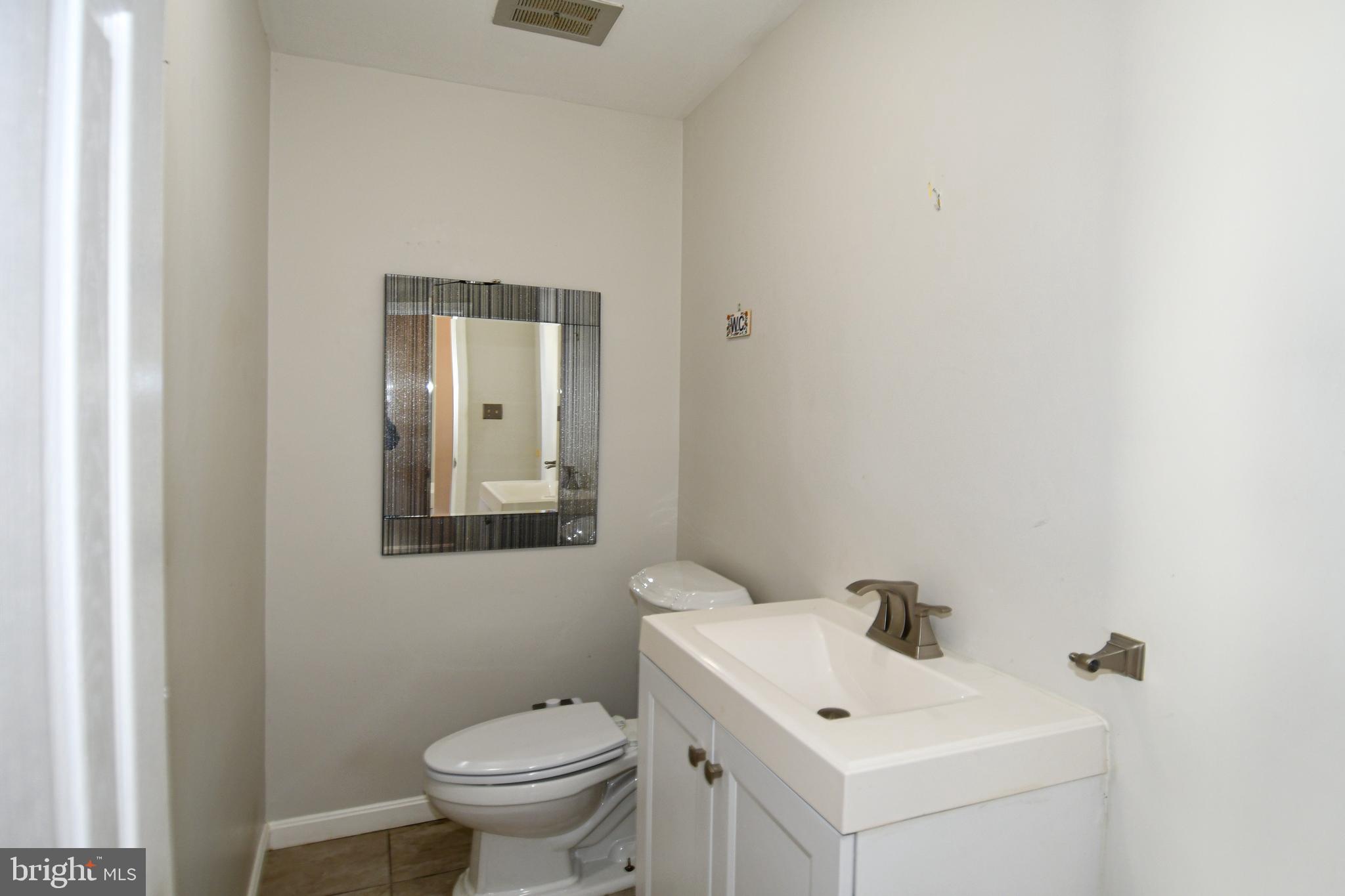 6 Beechvue Court Silver Spring, MD 20906 - Photo 17 of 42 Half Bath