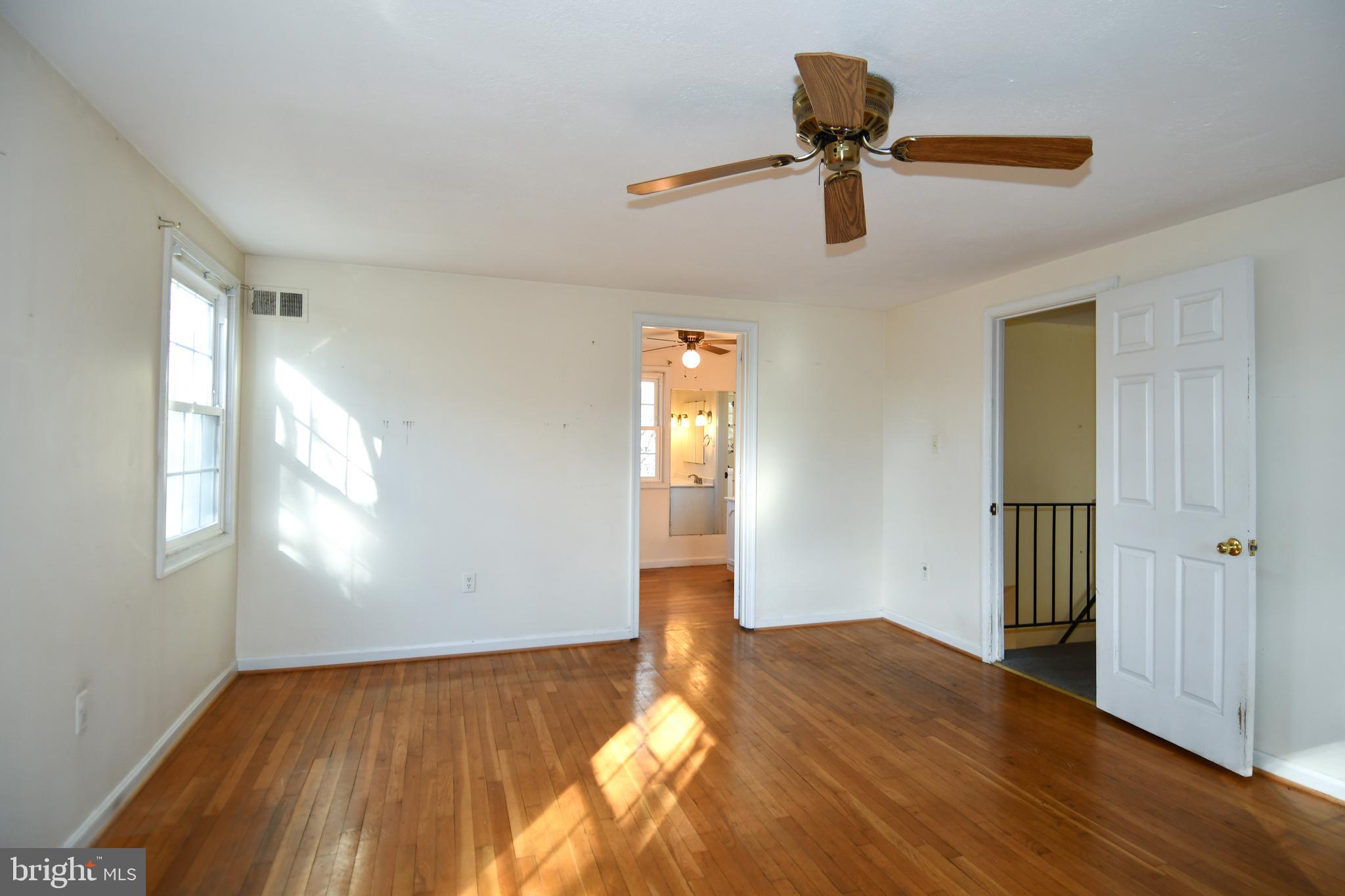 6 Beechvue Court Silver Spring, MD 20906 - Photo 22 of 42 Primary Bedroom