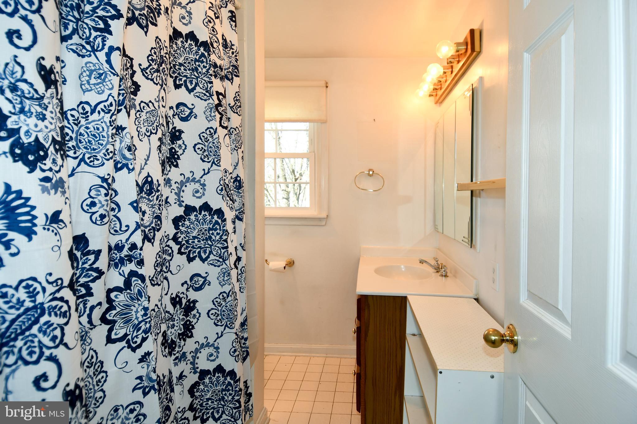 6 Beechvue Court Silver Spring, MD 20906 - Photo 35 of 42 Bathroom #2
