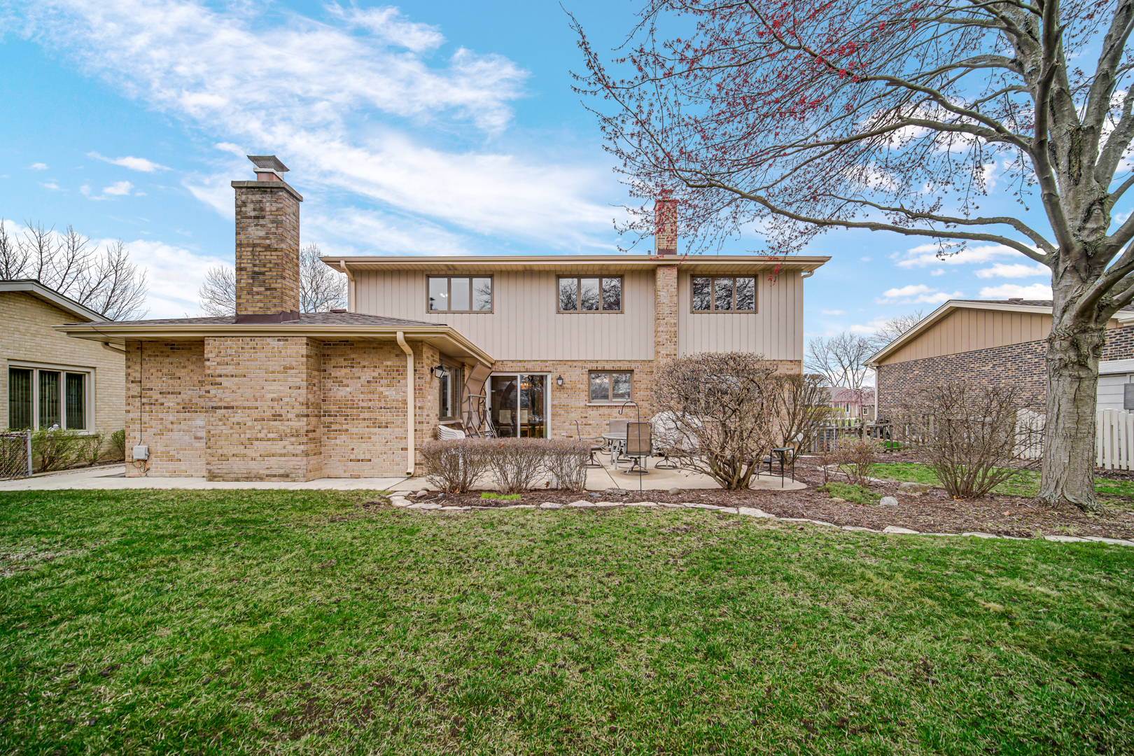 1102 Compton Point Addison, IL 60101 - Photo 28 of 34 a front view of a house with a yard