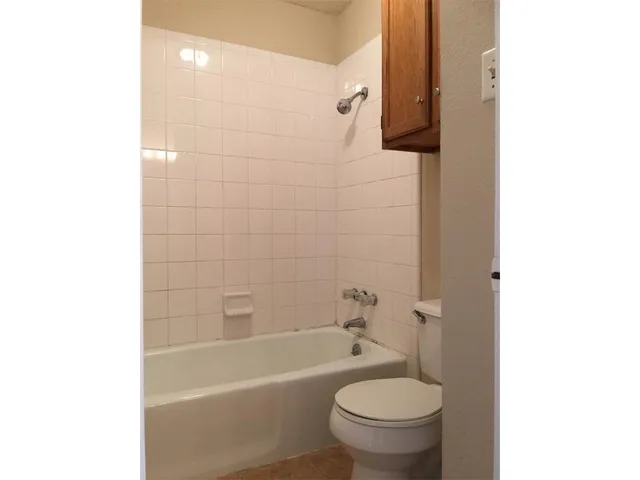 $1,450 | 1905 San Gabriel Street, Unit 204, Austin, TX 78705