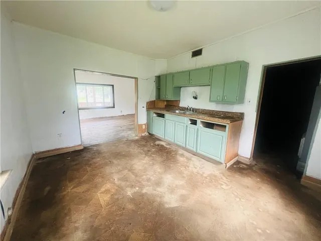 $24,900 | 513 Jackson Street, Garrett, PA 15542