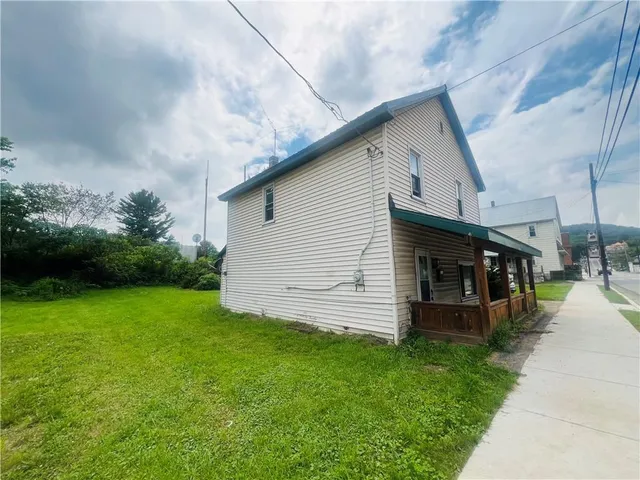 $24,900 | 513 Jackson Street, Garrett, PA 15542
