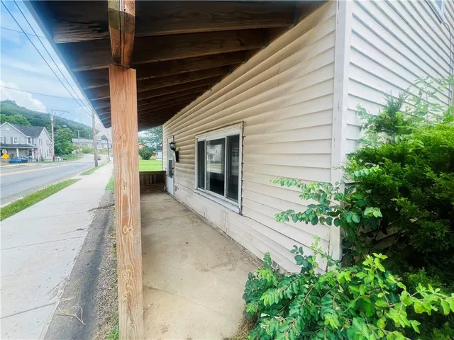 $24,900 | 513 Jackson Street, Garrett, PA 15542