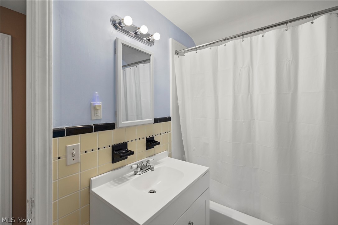 947 Beverly Road Cleveland Heights, OH 44121 - Photo 19 of 27