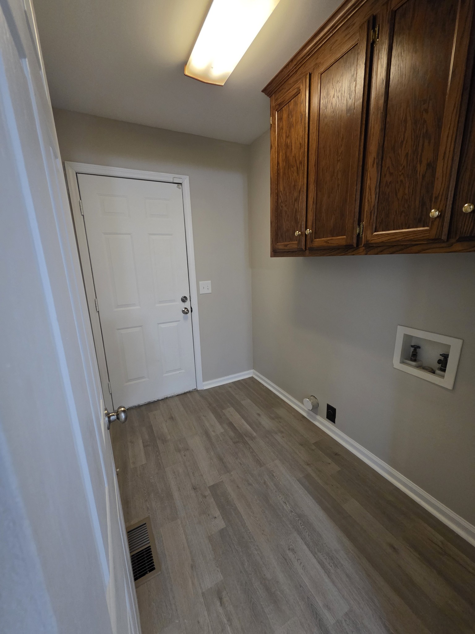 102 Cascade Lane Bell Buckle, TN 37020 - Photo 8 of 21 a view of an empty room
