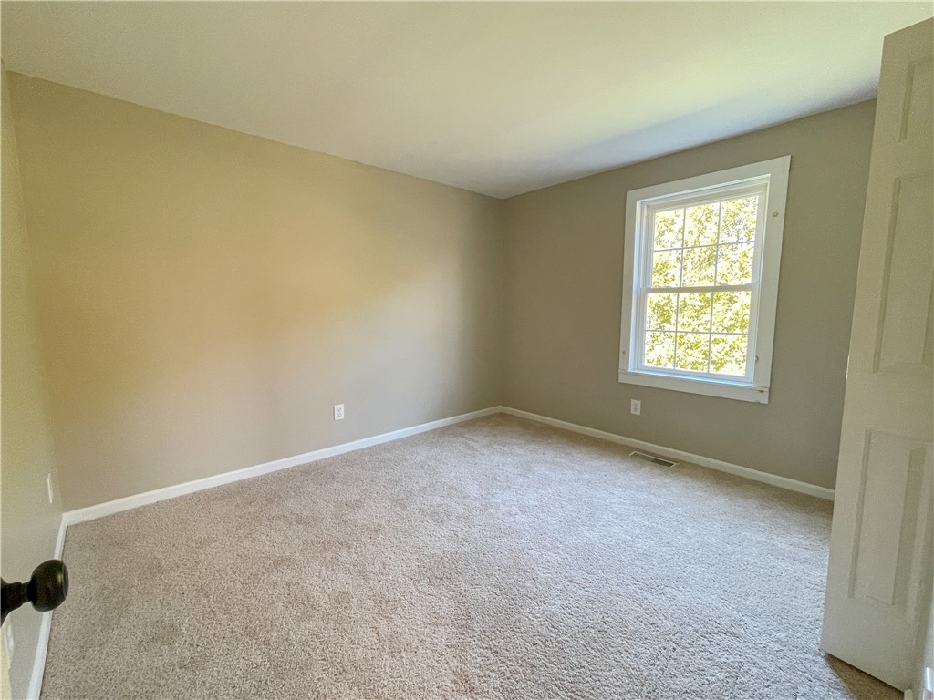 97 West View Road Middletown, RI 02842 - Photo 16 of 22