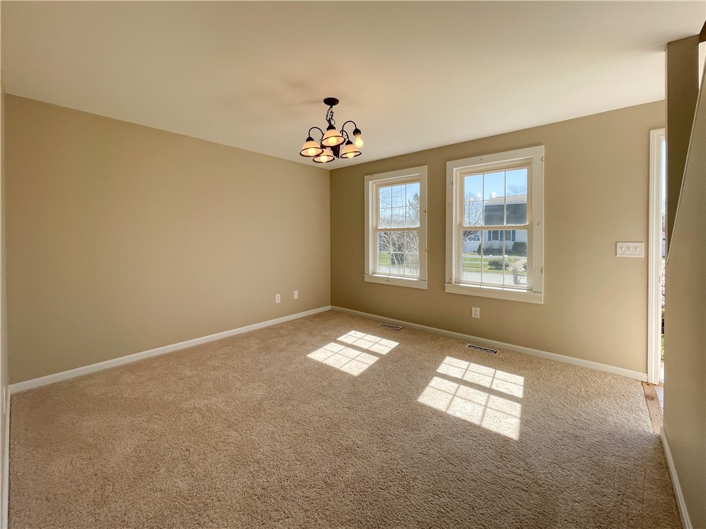 97 West View Road Middletown, RI 02842 - Photo 7 of 22