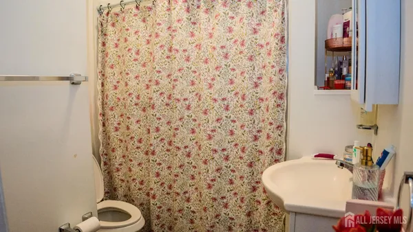 $690,000 | 578 Sayre Avenue, Perth Amboy, NJ 08861