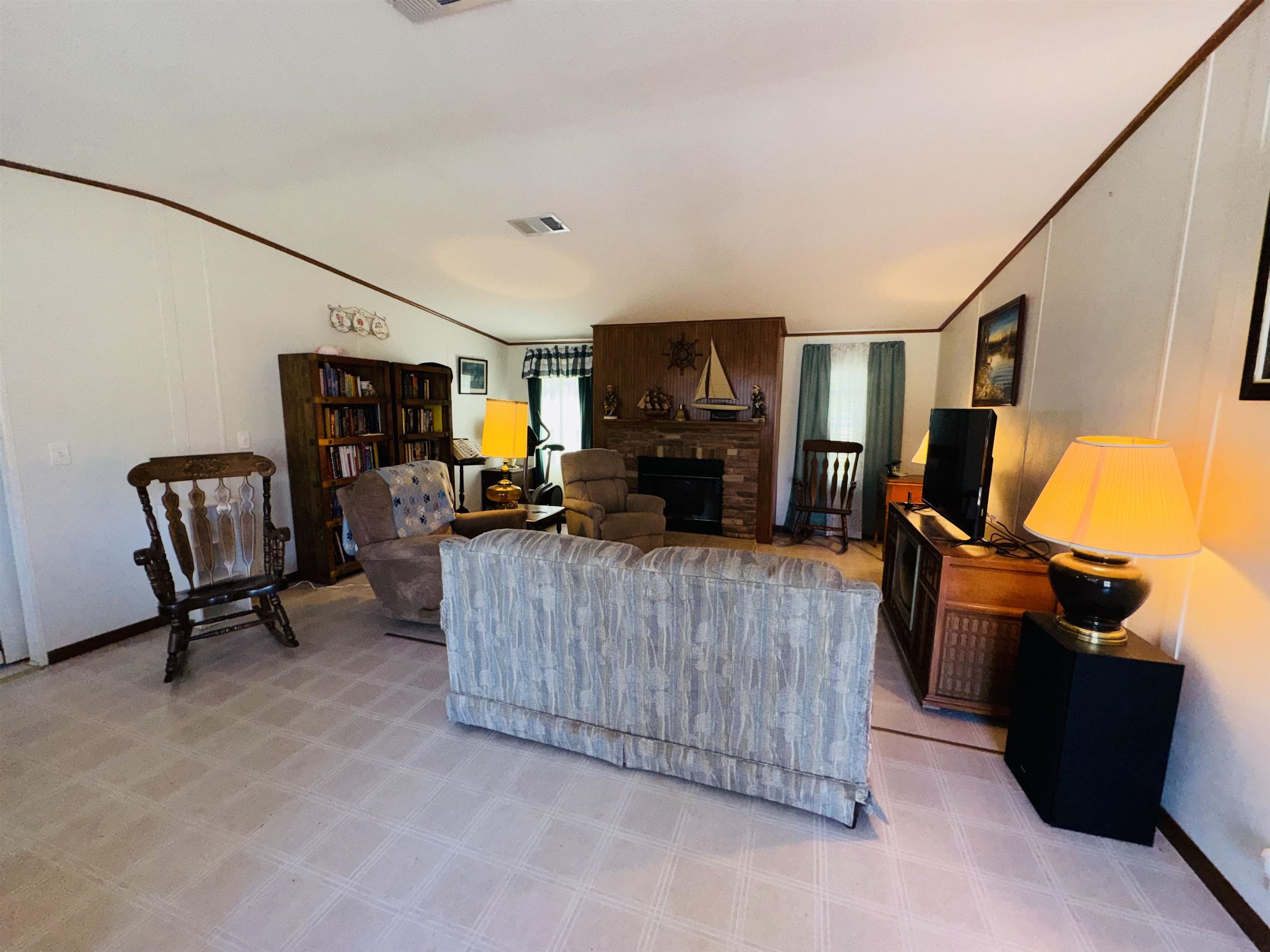 4862 Northeast Bellville Road Pinetta, FL 32350 - Photo 8 of 44