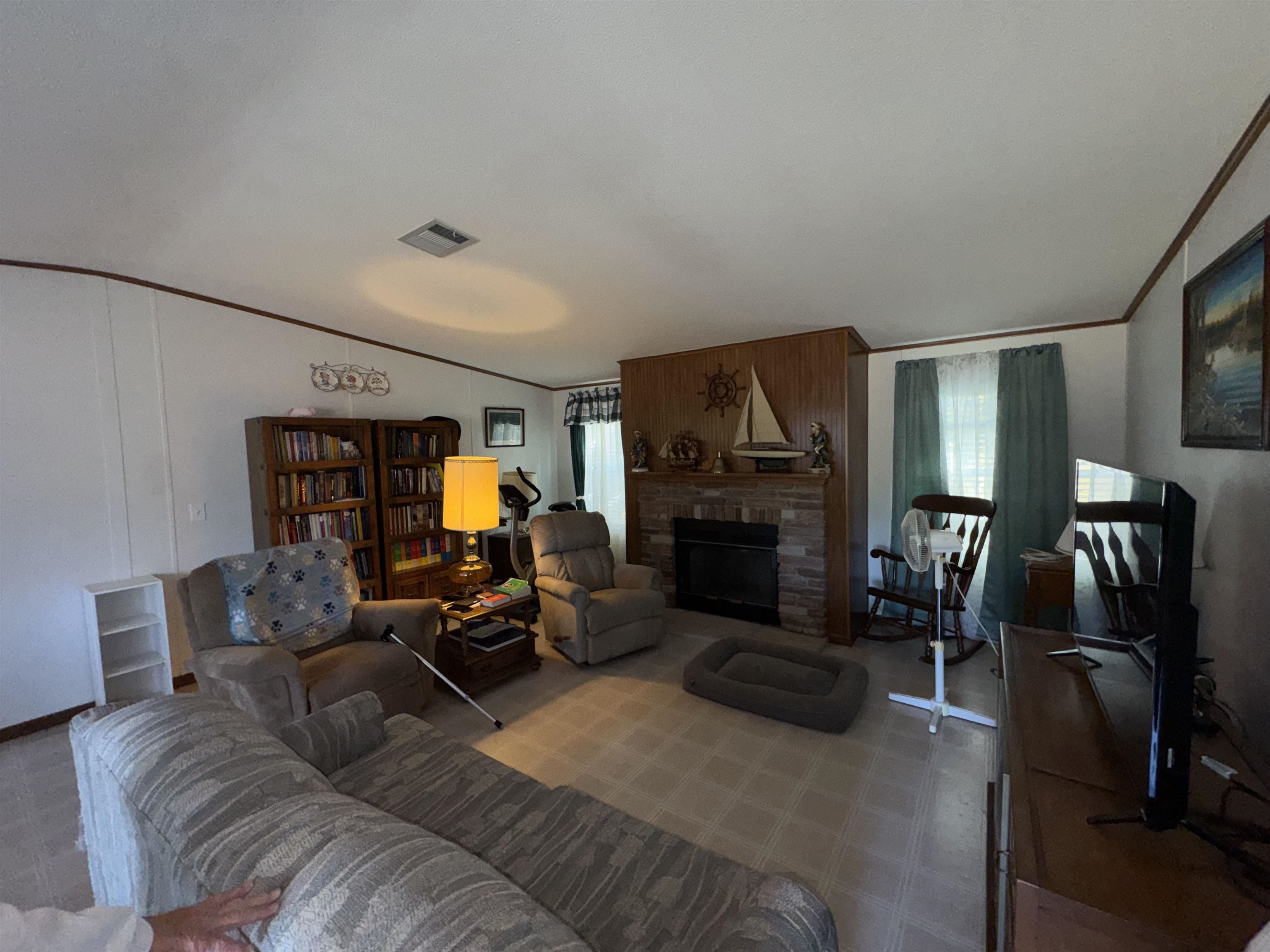 4862 Northeast Bellville Road Pinetta, FL 32350 - Photo 9 of 37