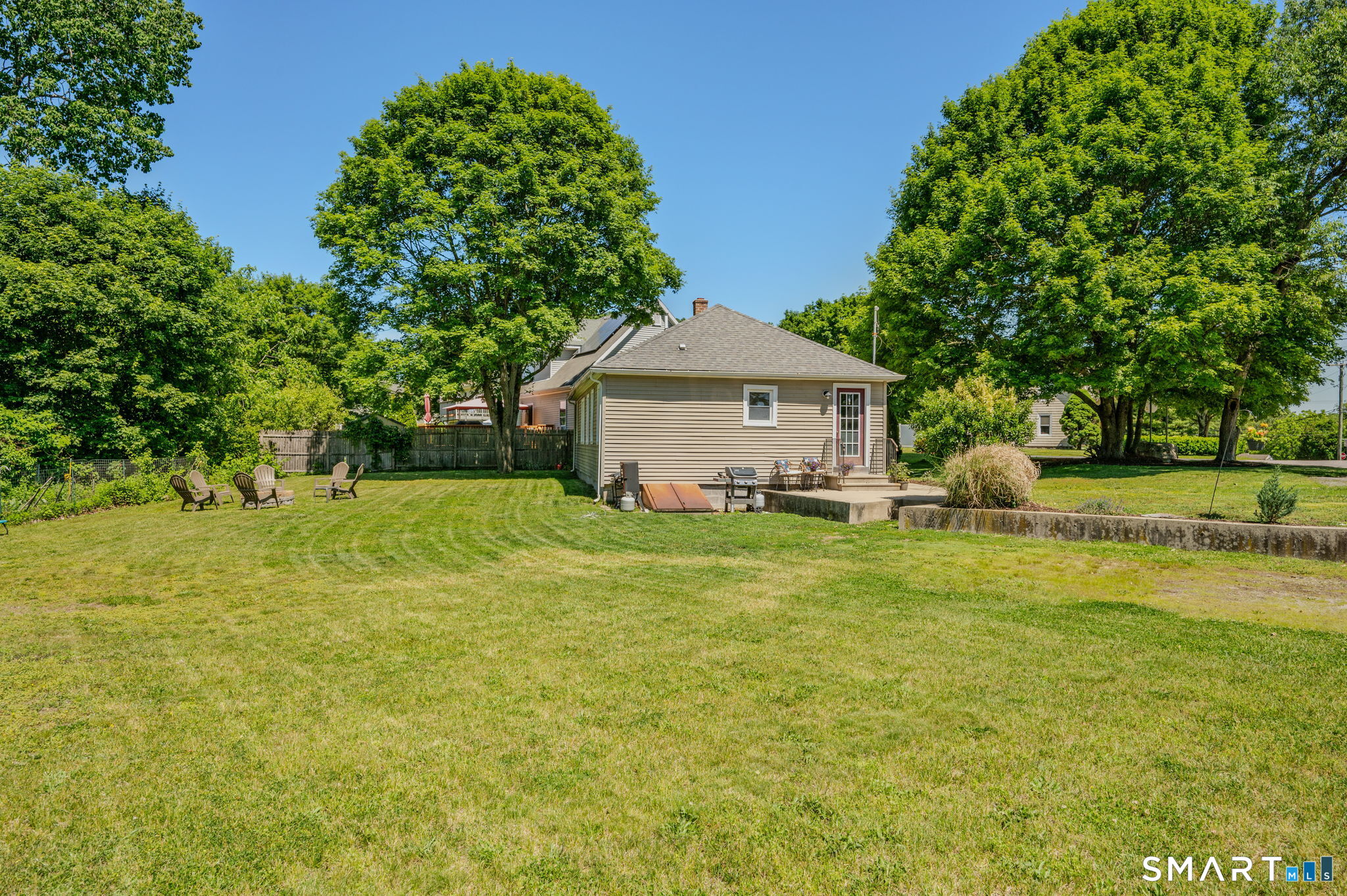 17 Lathrop Road Montville, CT 06382 - Photo 27 of 39