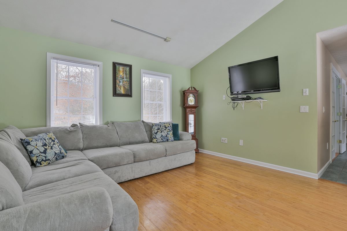 12 Dupaw Gould Road Brookline, NH 03033 - Photo 9 of 30 Gallery Image 9