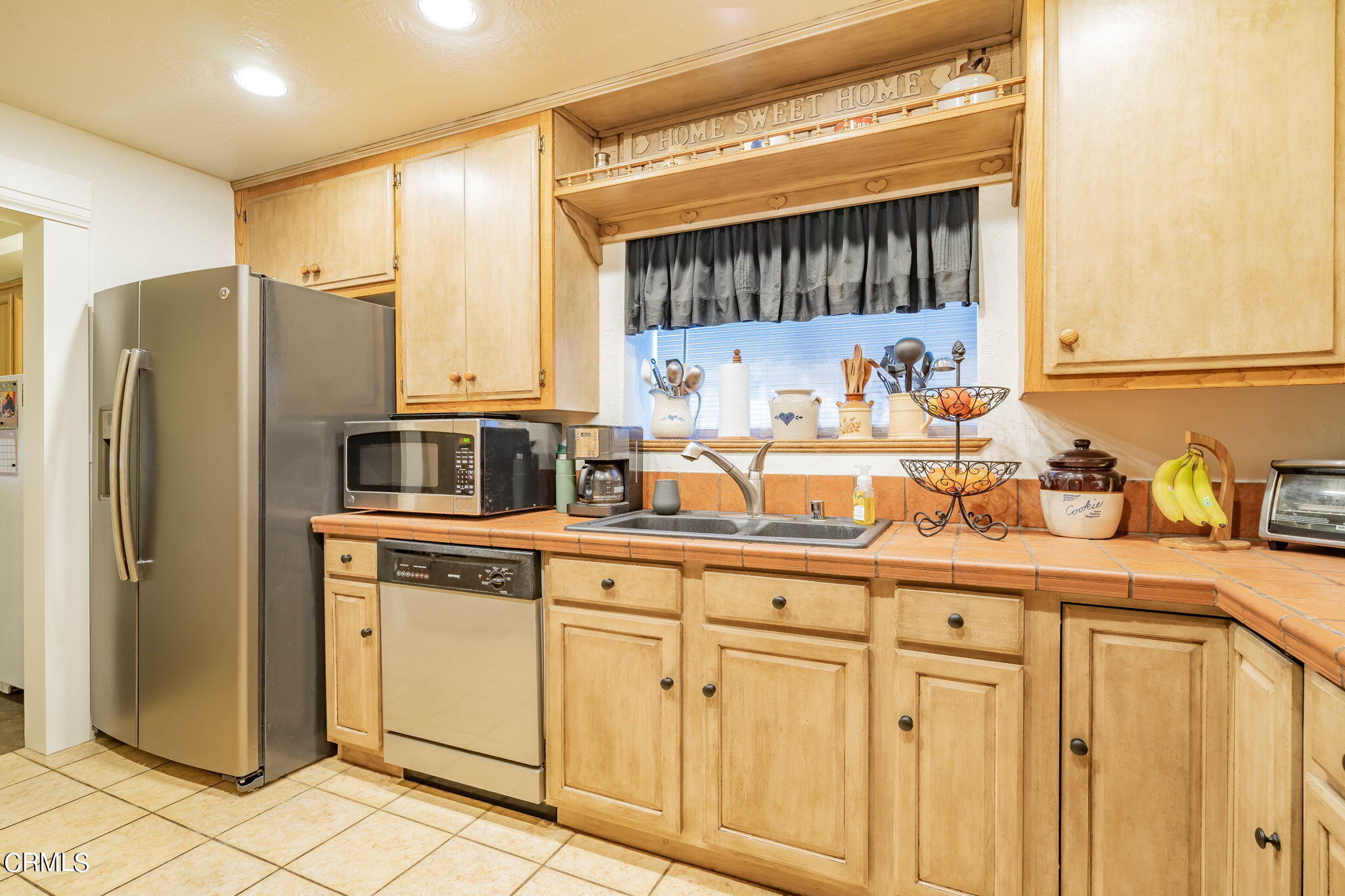 1165 Roldan Avenue Simi Valley, CA 93065 - Photo 12 of 50 Kitchen 2
