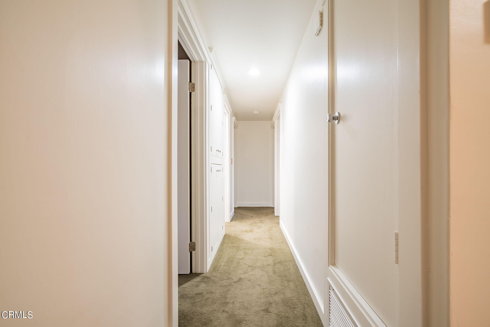 1165 Roldan Avenue Simi Valley, CA 93065 - Photo 23 of 50 Hallway