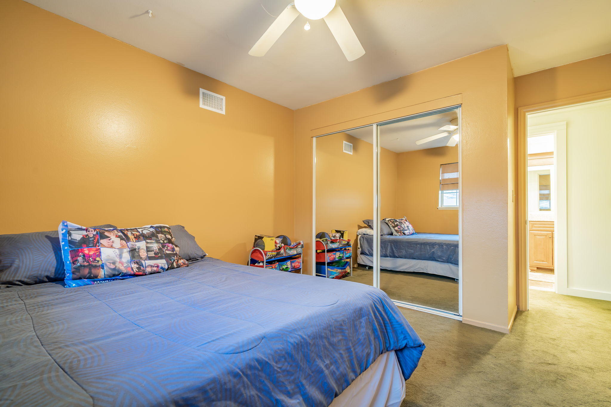 1165 Roldan Avenue Simi Valley, CA 93065 - Photo 36 of 50 .