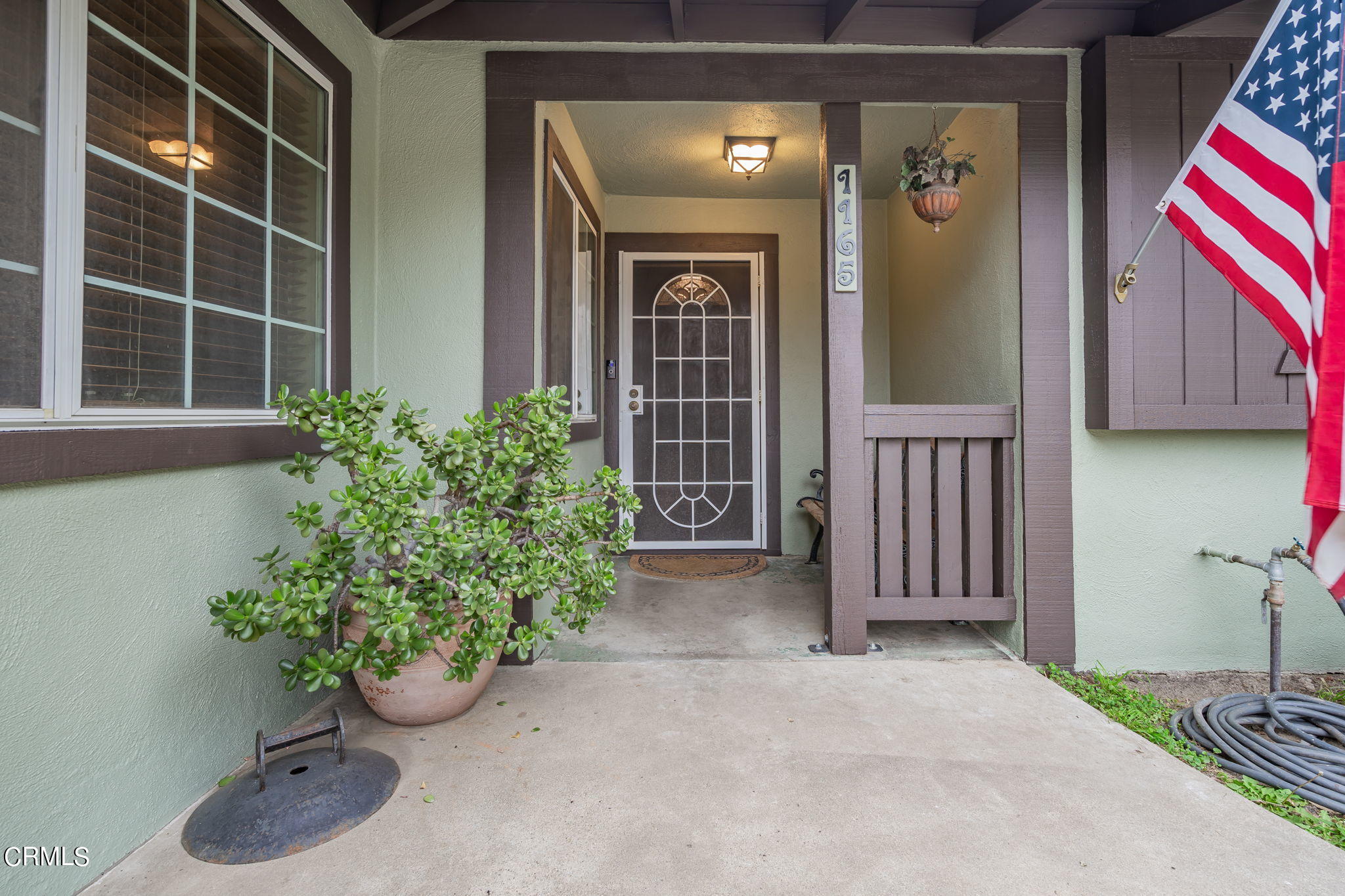 1165 Roldan Avenue Simi Valley, CA 93065 - Photo 5 of 50 Porch 2