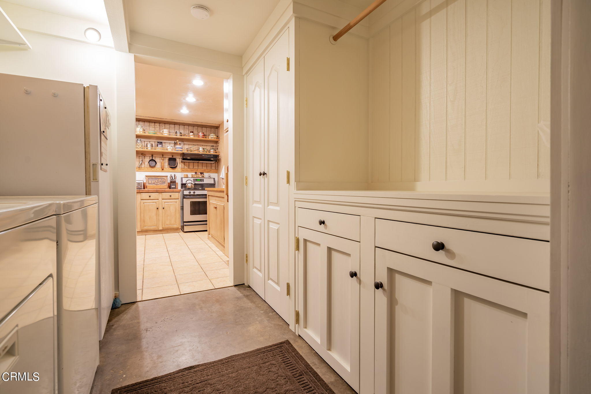 1165 Roldan Avenue Simi Valley, CA 93065 - Photo 42 of 50 Laundry / Pantry