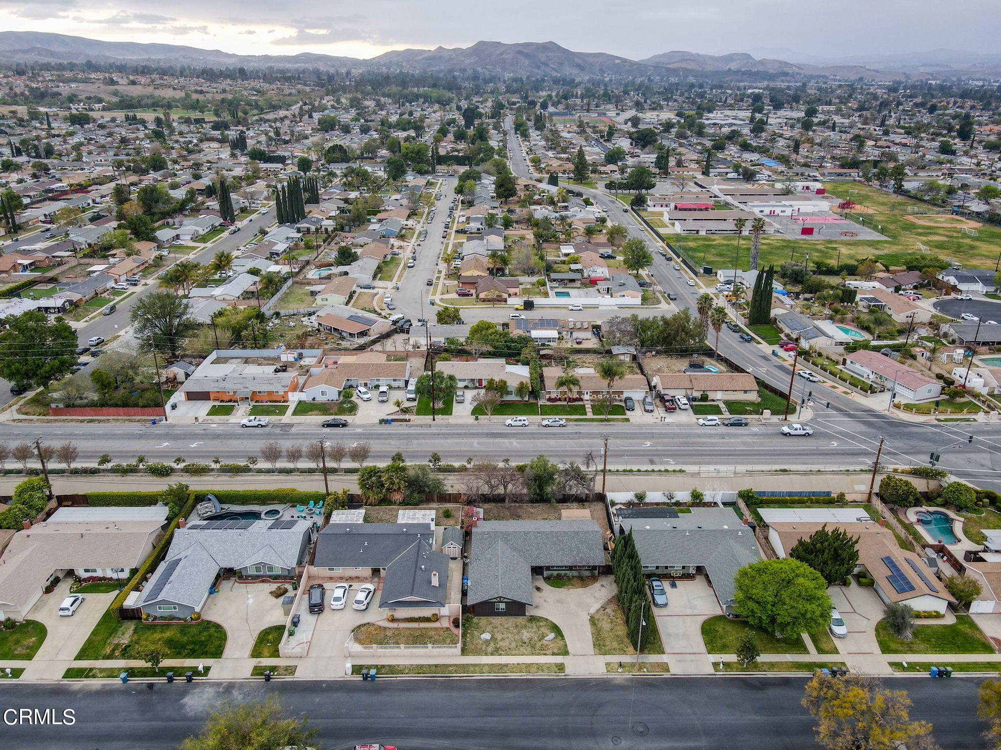 1165 Roldan Avenue Simi Valley, CA 93065 - Photo 50 of 50 .