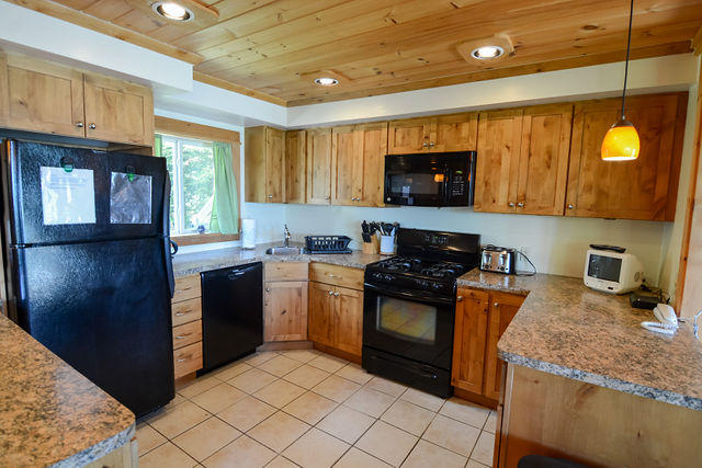 46 Eagle View Road Gouldsboro, ME 04607 - Photo 7 of 34 Kitchen