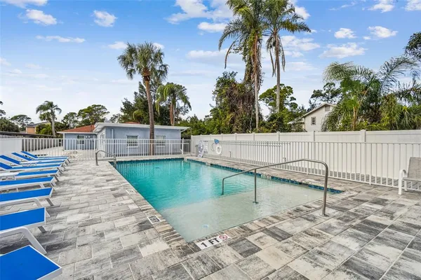 $2,750 | 1523 Bayshore Boulevard, Unit 3, Dunedin, FL 34698