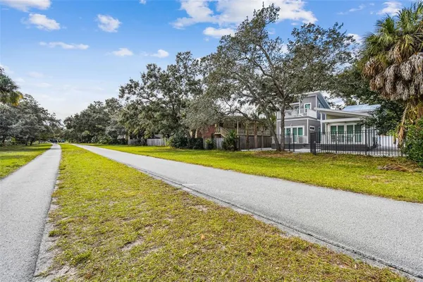 $2,750 | 1523 Bayshore Boulevard, Unit 3, Dunedin, FL 34698