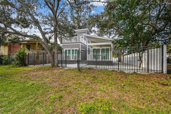 $2,750 | 1523 Bayshore Boulevard, Unit 3, Dunedin, FL 34698