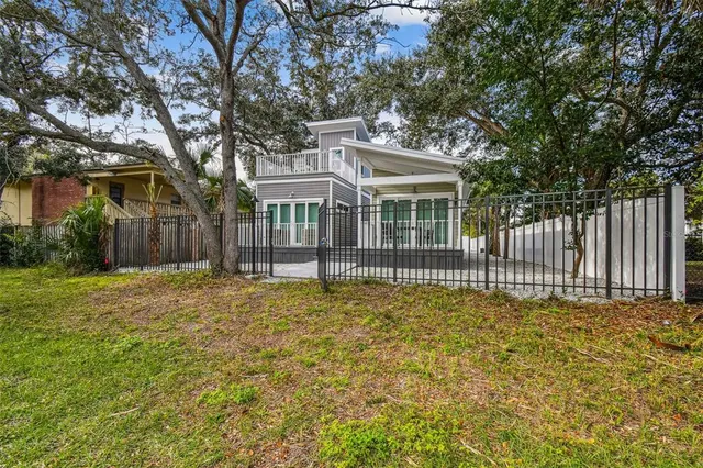 $2,750 | 1523 Bayshore Boulevard, Unit 3, Dunedin, FL 34698