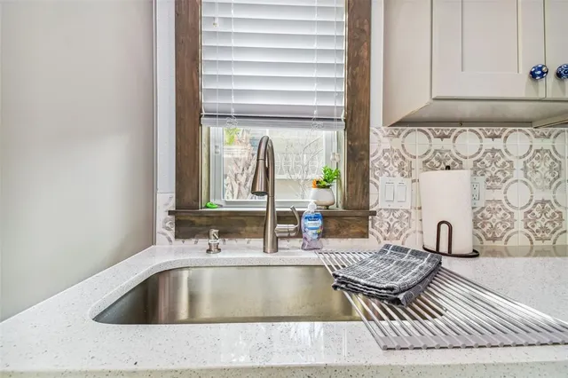 $2,750 | 1523 Bayshore Boulevard, Unit 3, Dunedin, FL 34698