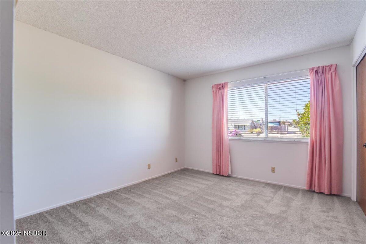 244 Pegasus Avenue Lompoc, CA 93436 - Photo 20 of 28 an empty room with a window